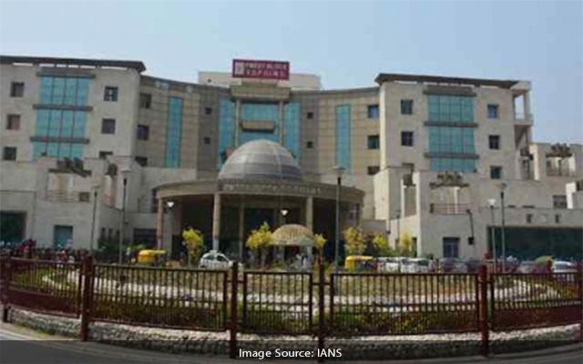 Surgeons At Sanjay Gandhi Post Graduate Institute Of Medical Sciences (sgpgims)