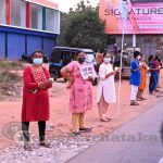 18 of 37 Catholics in Coastal Karnataka hold peaceful human chain protests