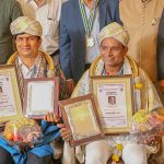 04 Vandana Award Conferred On Bhojaraj Vamanjoor Aravind Bolar