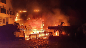 Fire breaks out in Udupirestaurant in Laxmindranagar