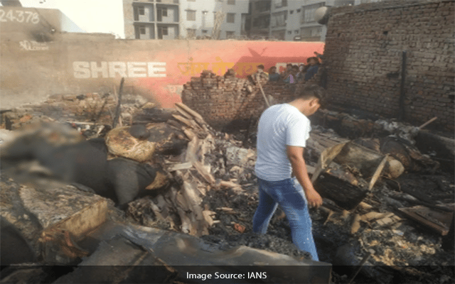 Fire Guts 40 Shanties In Delhi's Jamia Nagar