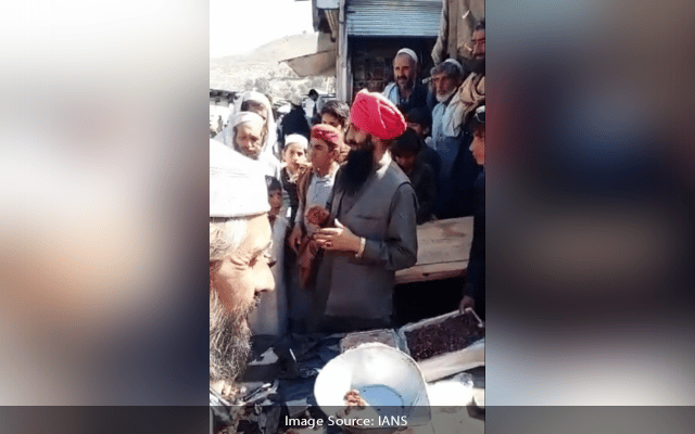 Pak Sikh Trader Distributes 'ramzan Package' To Promote Religious Harmony