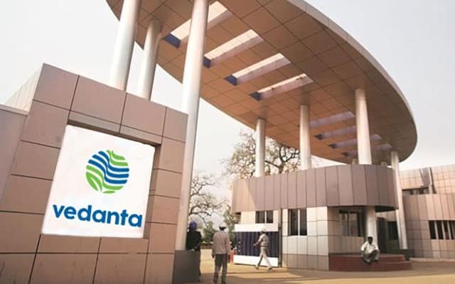 Vedanta Jharsugudas first rake consignment of flyash to cement industry