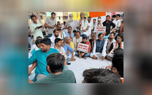 Congress Stages Nationwide Satyagraha Against Agnipath