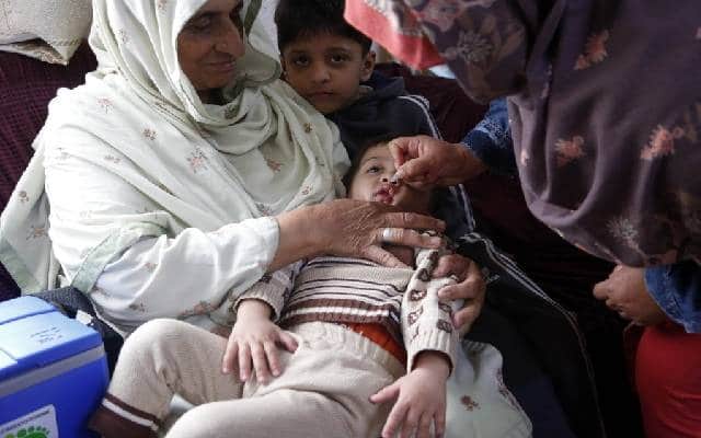 Polio drive launched in pakistan