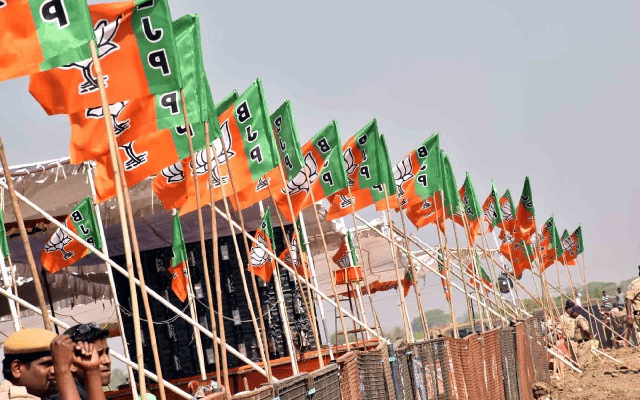 Maha crisis: Cautious BJP remains on 'wait and watch' mode