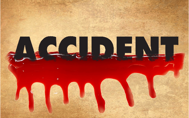 5 killed as truck rams into e-rickshaw in UP