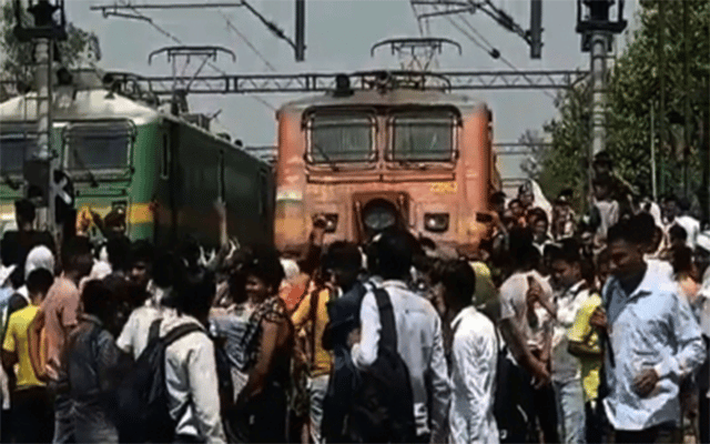 Train stopped in Delhi over protest against Agnipath Scheme