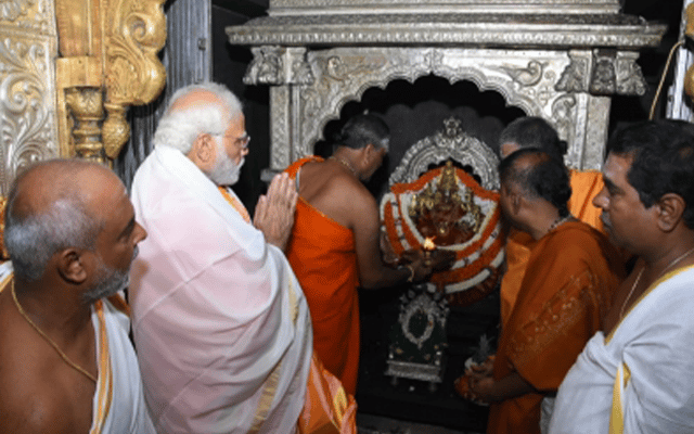 modi chamundeshwari temple visit