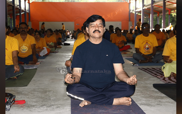 Sa Ra Mahesh, Yoga