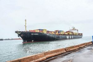 002 NMPA berths its first Mainline Container Vessel MSC Erminia