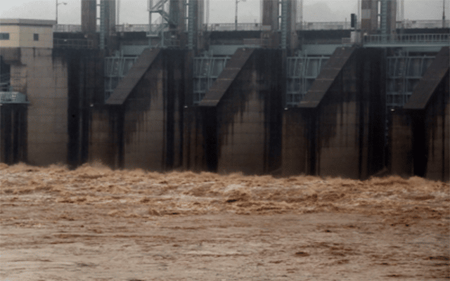 7 dead in UAE floods after heavy rains