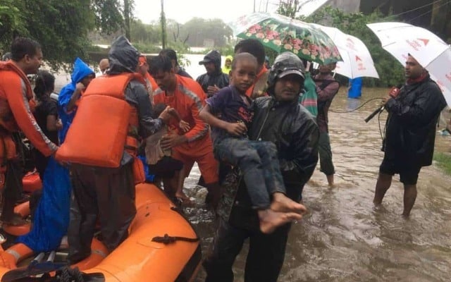 flood in gujarat