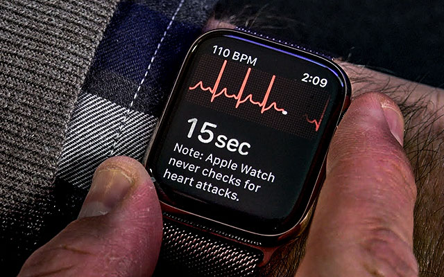Apple Watch detects deadly tumour saves users life in US