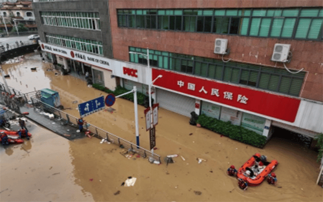 Devastation in China hit by extreme weather emergencies