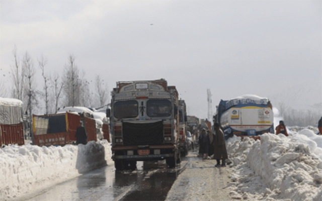 Jammu-Srinagar highway closed for traffic due to bad weather