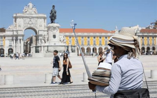 Portugal issues highest heat alert