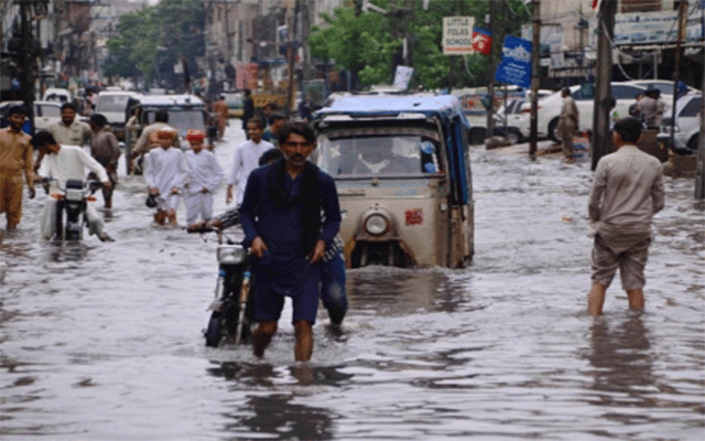 Flash floods kill 34 in Pak in 24 hrs