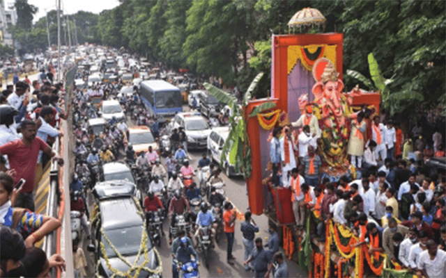 Ganesh Chaturthi begins amid gaiety in Telugu states