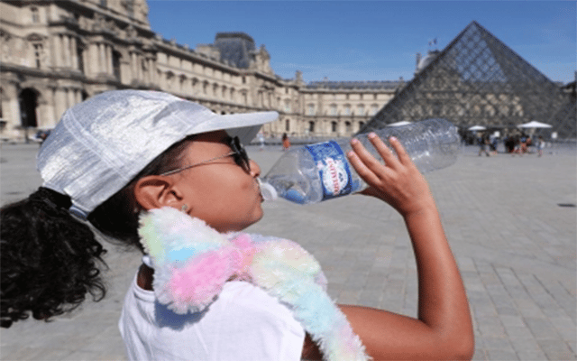 Heatwave continues in France, triggering drought alert