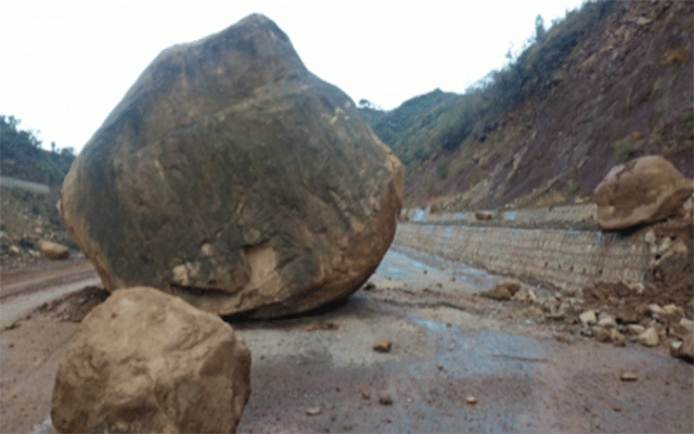 Jammu-Srinagar National Highway closed after landslides