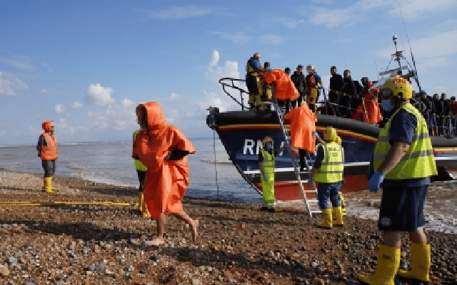 Channel crossings to the UK exceed 25,000 for