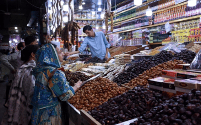 Pakistan's inflation climbed to 24.9% in July