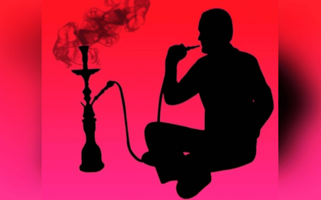 Police hunt for youth smoking hookah on boat in Ganga