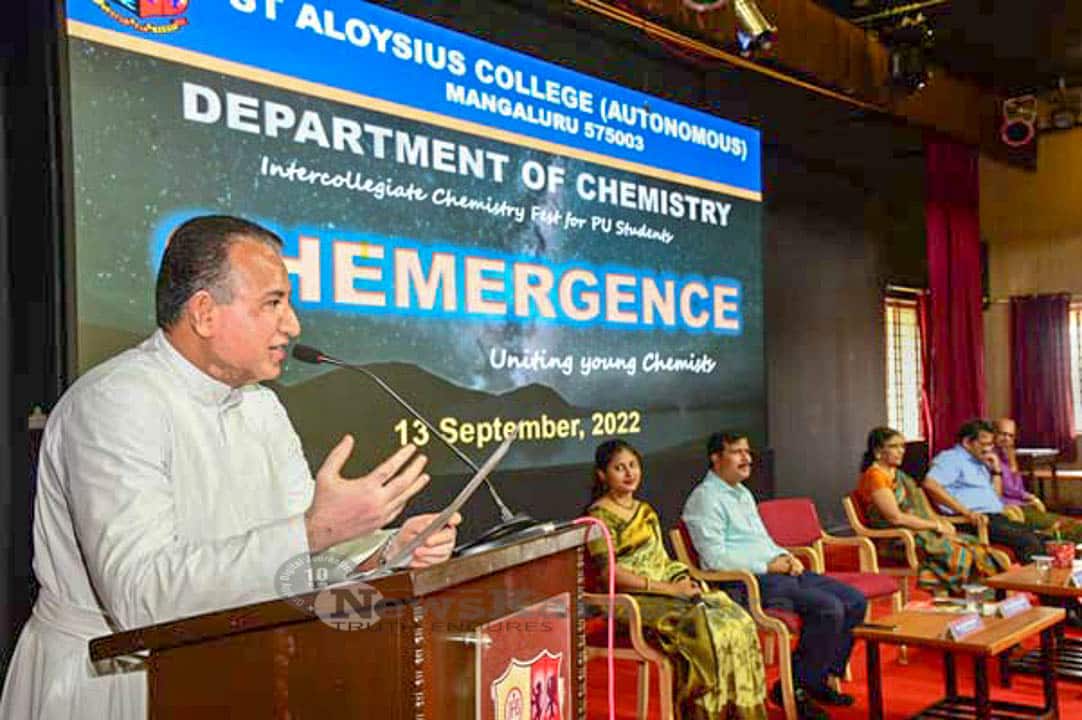 016 St Aloysius College holds Chem Programme Chemergence