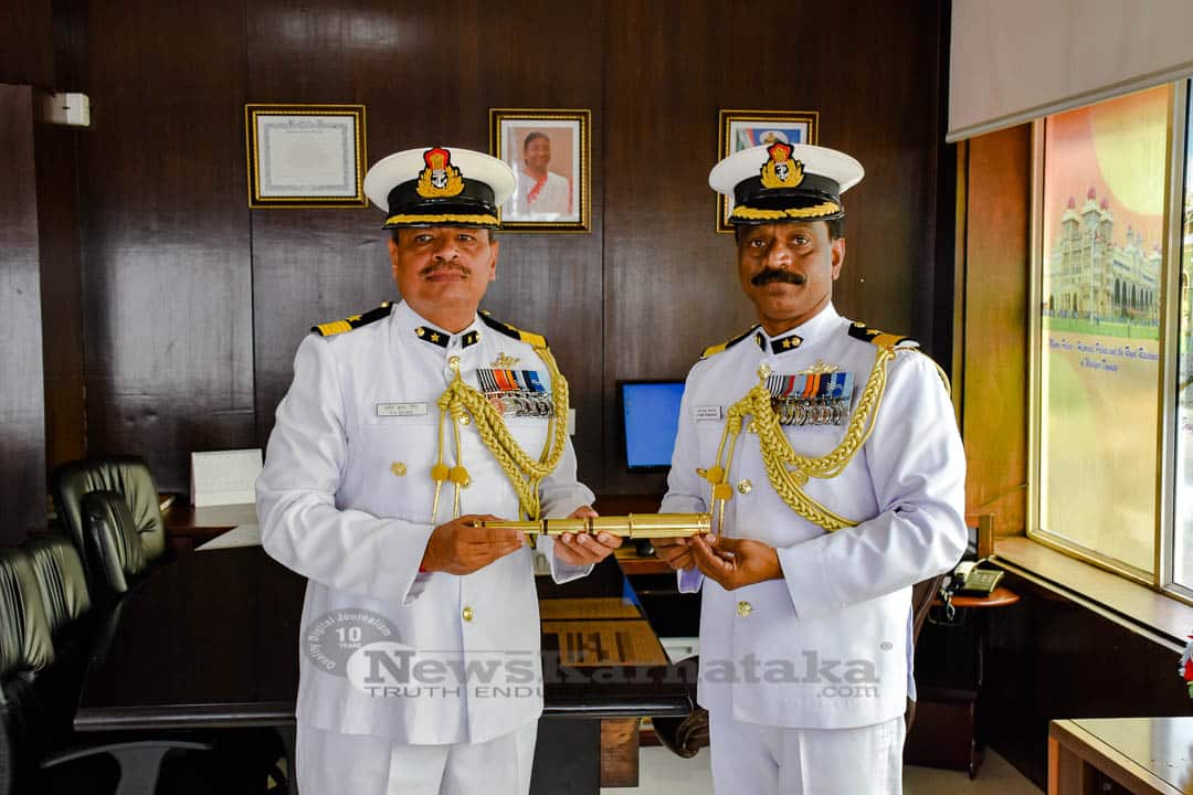 002 DIG PK Mishra TM takes charge of HQ Coast Guard Dist No 3