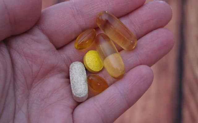 Vitamin B3 supplements