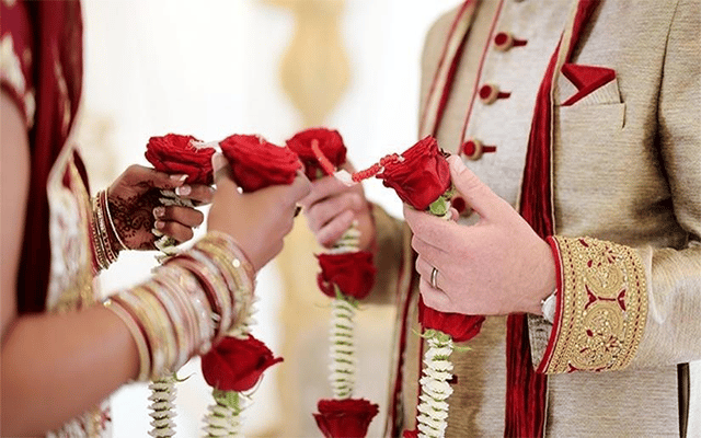 Hubballi: Unable to get brides, young farmers petition Tahsildar