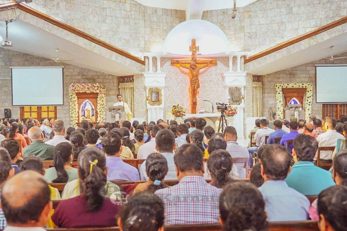 Married couples blessed on fourth day of novena