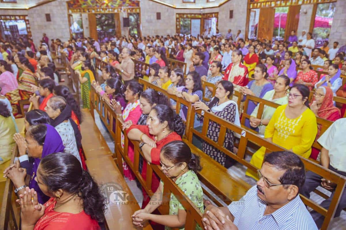 Married couples blessed on fourth day of novena