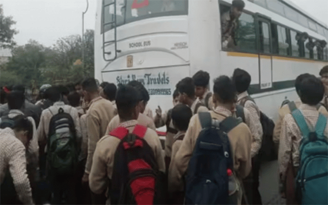 Delhi: 4 school buses collide, 25 children injured