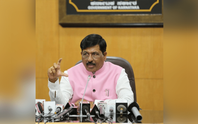 Bengaluru: Minister Nirani warns BP Yatnal over 'pimp remark'