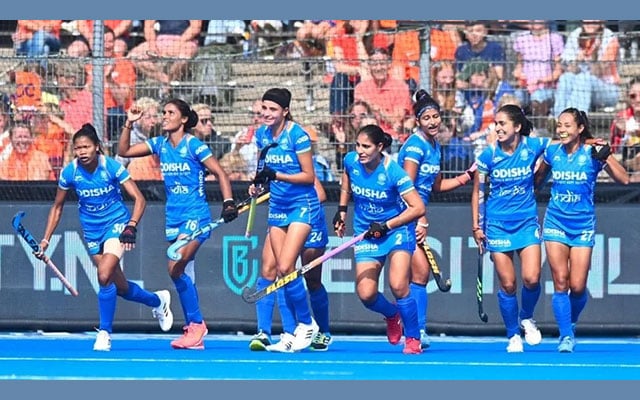 Unbeaten Indian womens hockey team hold host South Africa 22