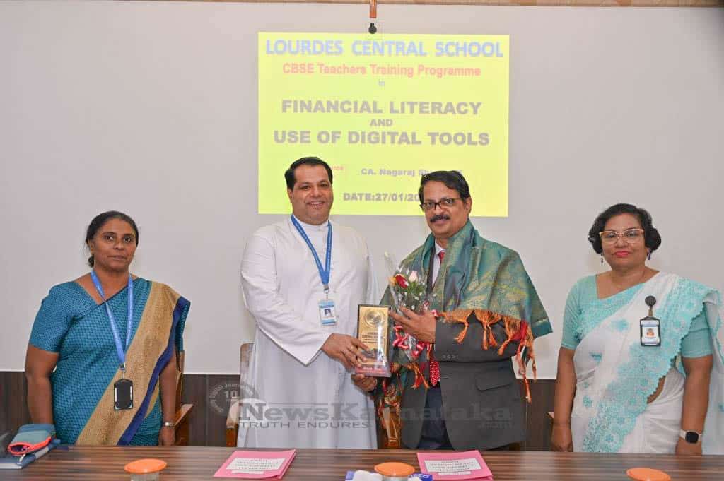 Lourdes School holds meet on financial literacy and digital tools