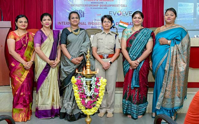 SDM PG Centre hosts Conference for International Women's Day