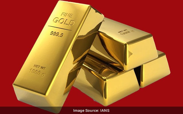 Gold prices decline on Monday on profit booking
