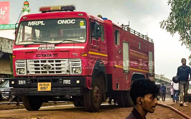 MRPL fire tender assists KSFS in dousing fire at Surathkal 