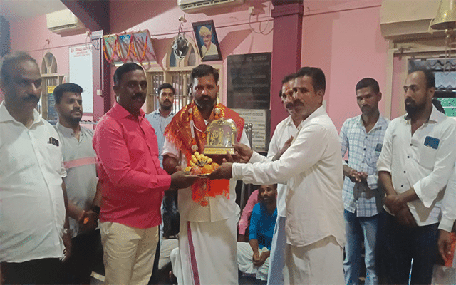 Udupi: MLA Gururaj Gantihole felicitated