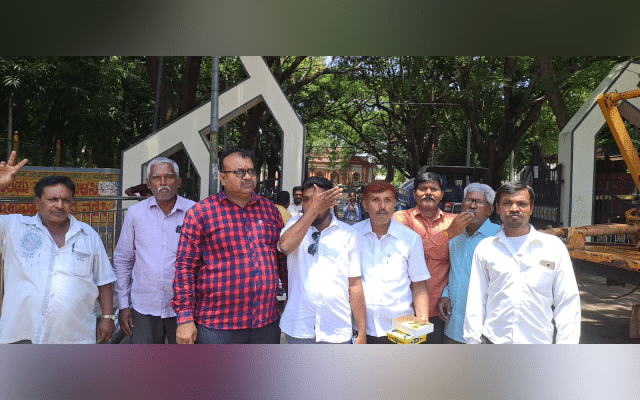 Tumakuru: Celebrations as KN Rajanna becomes Minister | Azad Times