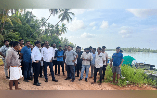 Udupi: MLA Yashpal Suvarna visits Malpe Padukare with officials