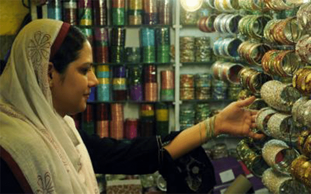 Bangle ban, Govt says guidelines issued by Centre