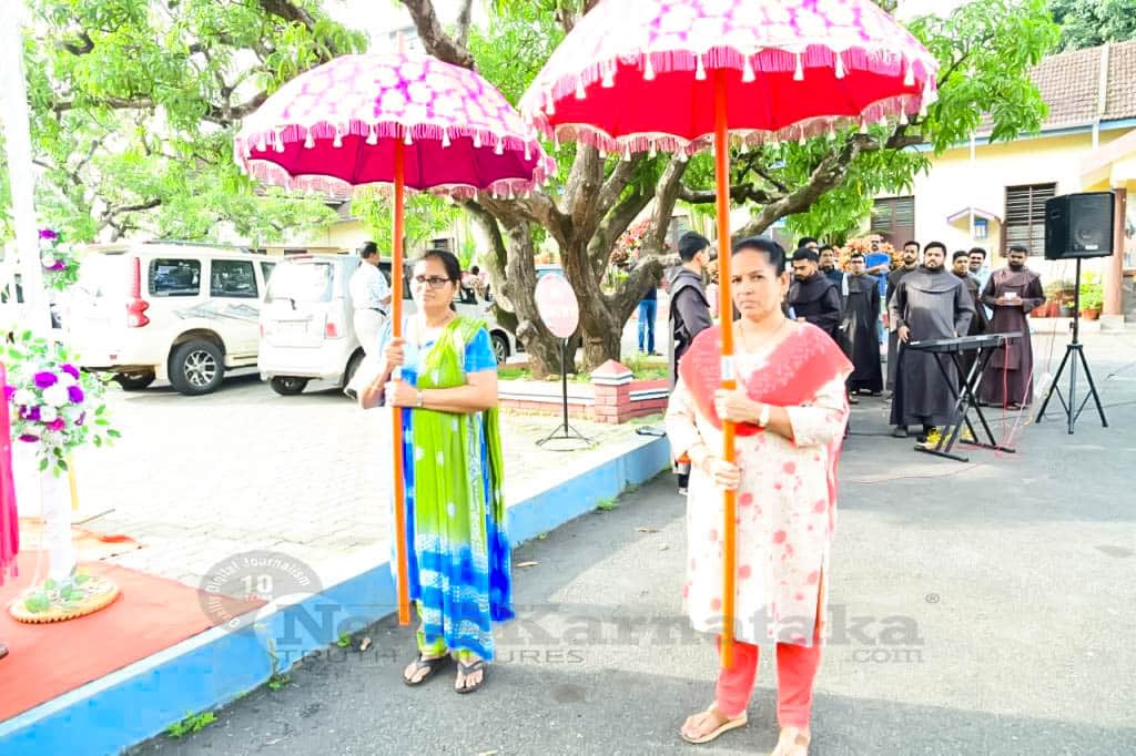 Konkani Manyatha Divas celebrated at Infant Jesus Shrine