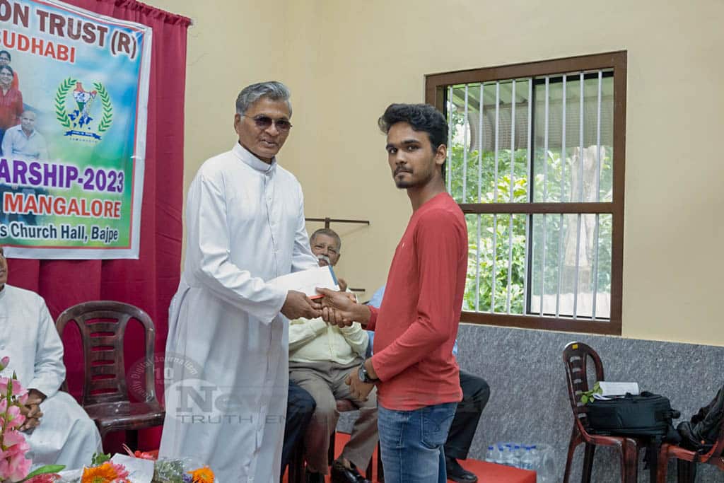 KCO Trust distributes scholarships to 29 deserving students