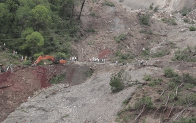 Seven buried alive in mudslide in Himachal