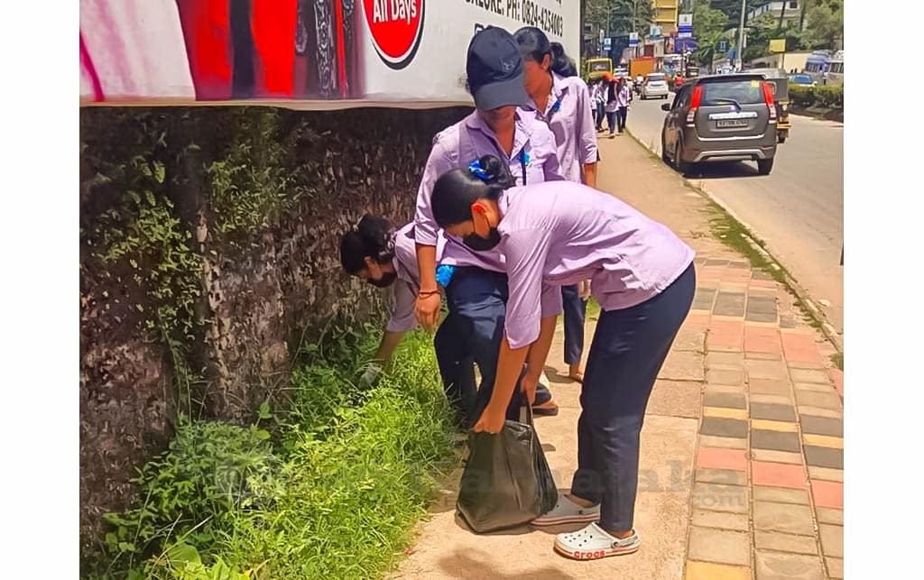 004 of 4 Agnes Towards Community sets up Cleanliness Campaign