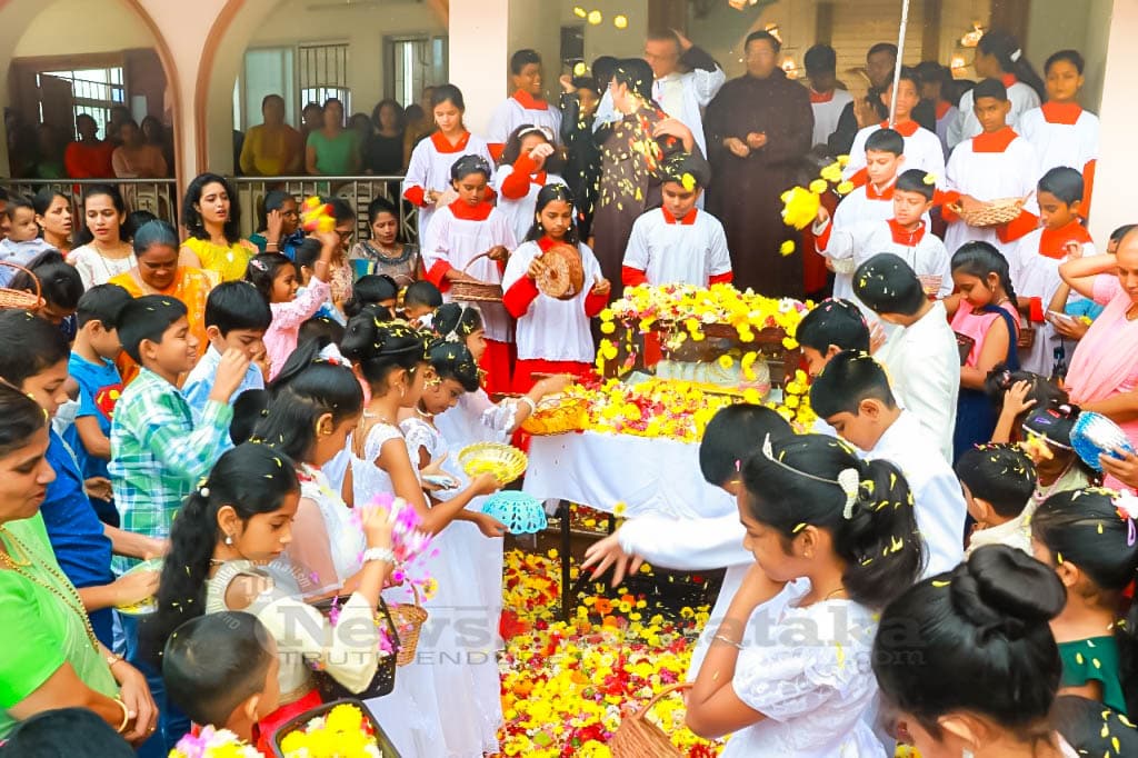Monti fest celebrated at Infant Mary Church Bajjodi Photonews